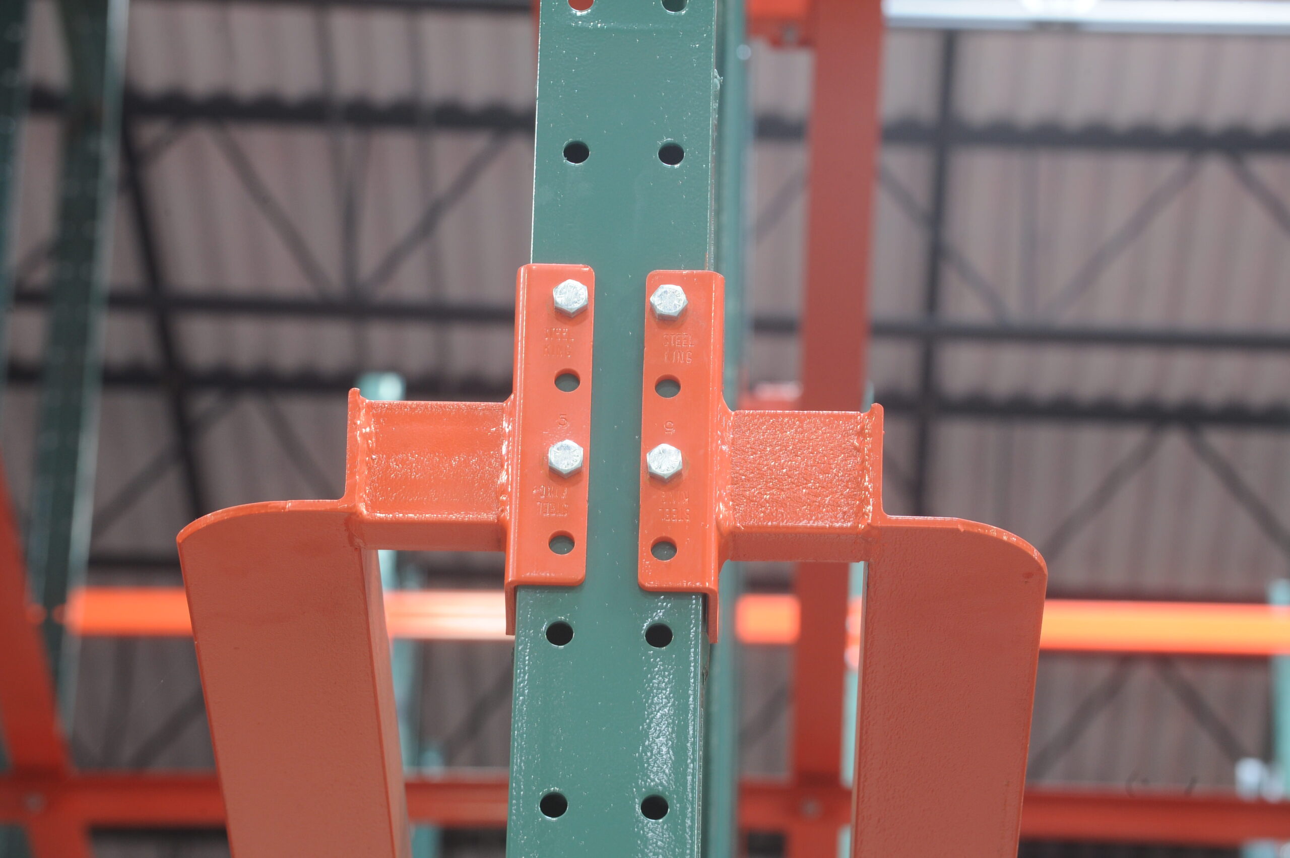 Drive-in pallet racking lane structure