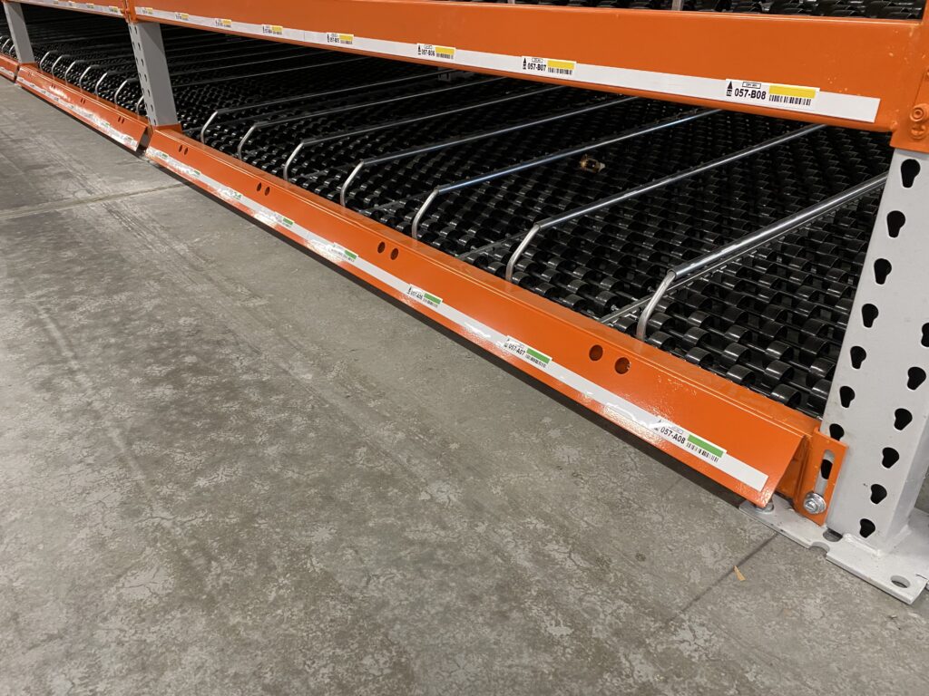 Carton Flow with Full Length Dividers