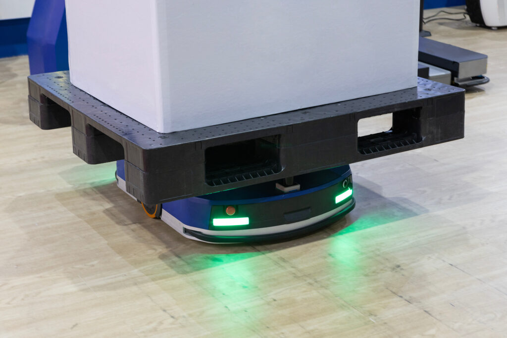 Autonomous Mobile Robots AMRs | Apex Companies 