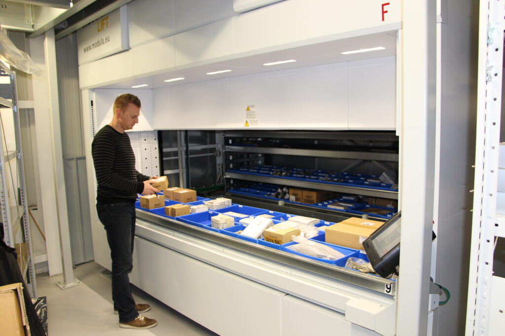 Vertical Lift Modules | Apex Companies