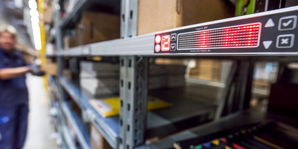 Pick-to-Light Order Picking Systems | Apex Companies
